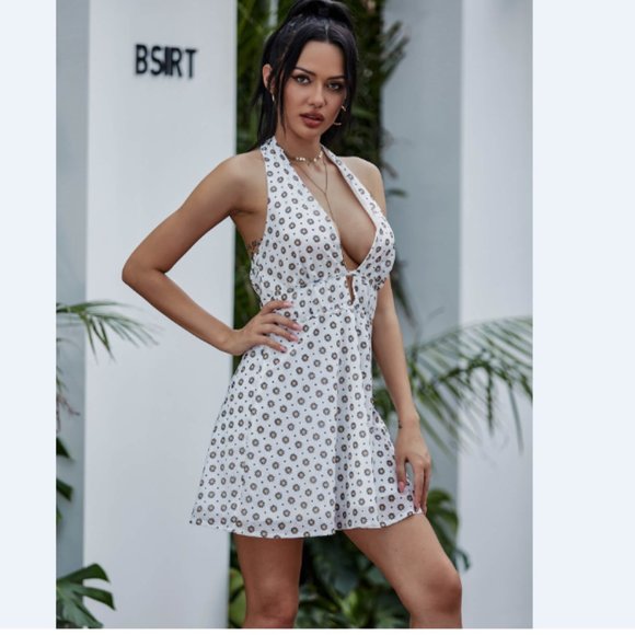 Eilly bazar Printed Halter Neck Mini Dress - Picture 3 of 5